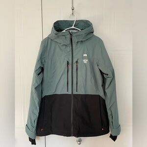 Montec Women's Ski Jacket - Green and Black